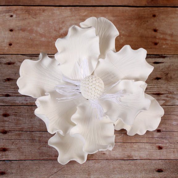 White gumpaste Anemone gumpaste sugarflower cake decoration perfect for decorating wedding cakes. Wholesale cake supply. Bakery Supply.