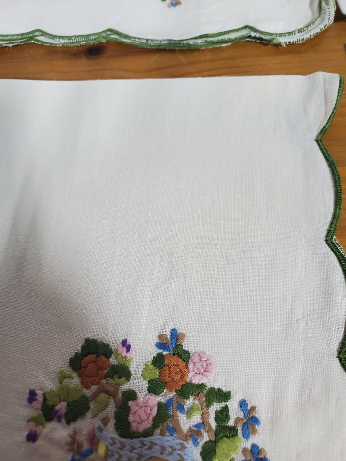 14 Piece White Embroidered Bird and Floral Motif Fabric Placemat and Napkin Set