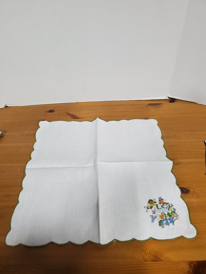 14 Piece White Embroidered Bird and Floral Motif Fabric Placemat and Napkin Set
