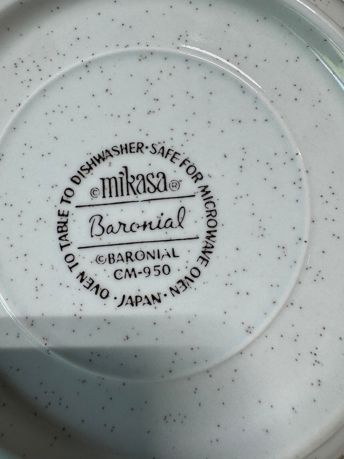 28-Piece Mikasa Florian CM-952 with Matching Baronial CM-950 China Set