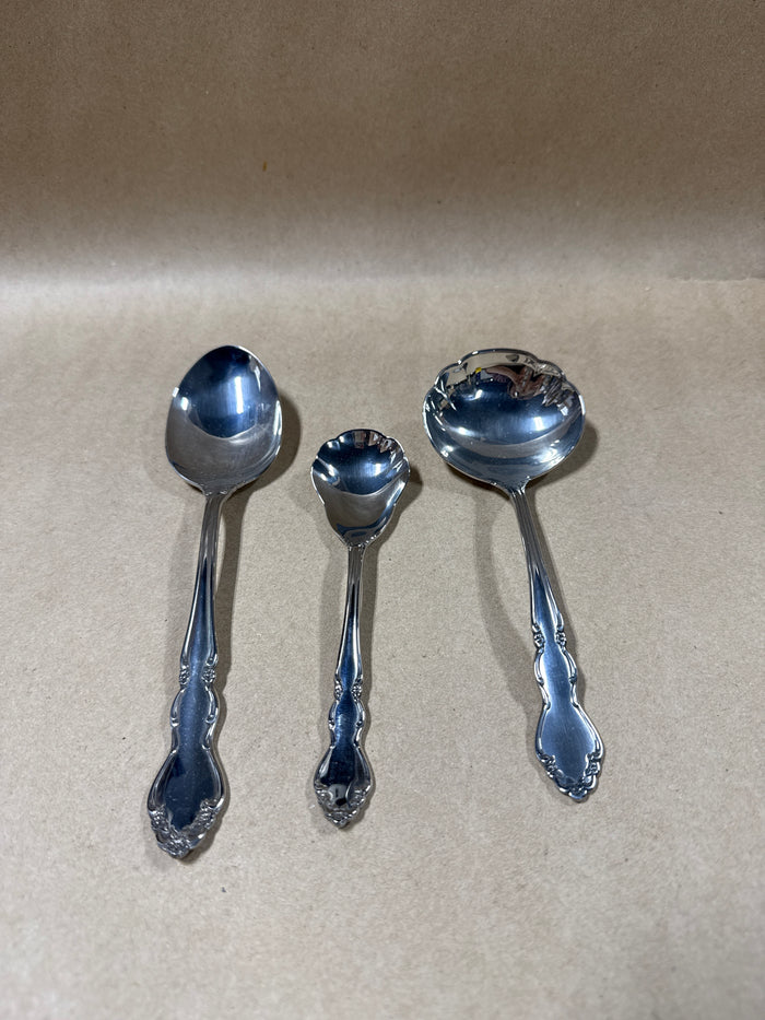 3 Piece Oneida Dover Heirloom Set With Box