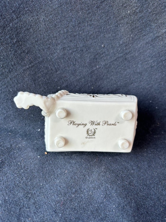 Lenox “Playing With Pearls” Chest Figurine