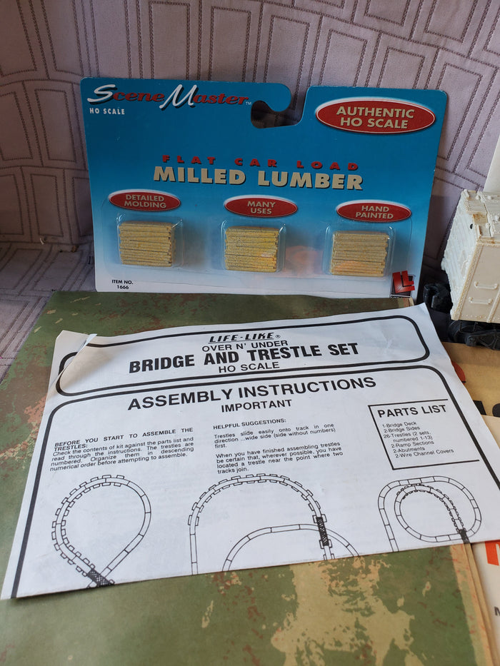 Assorted Model Train and Accessories Lot