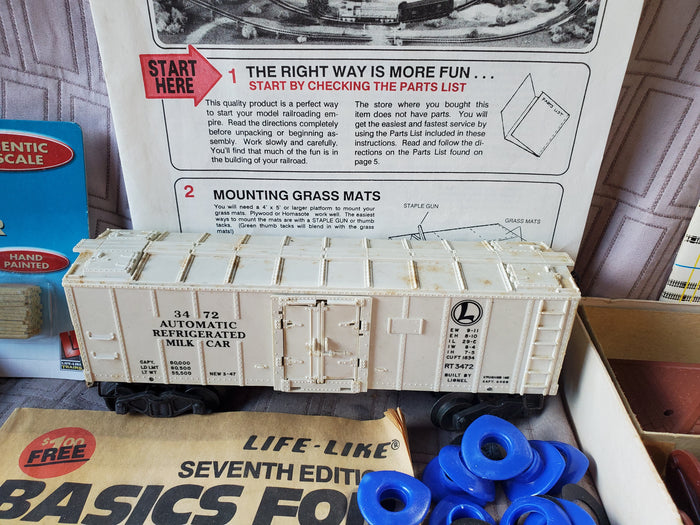 Assorted Model Train and Accessories Lot