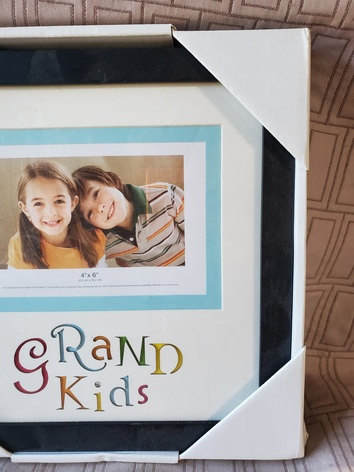 Black "Grandkids" Photo Frame UNUSED