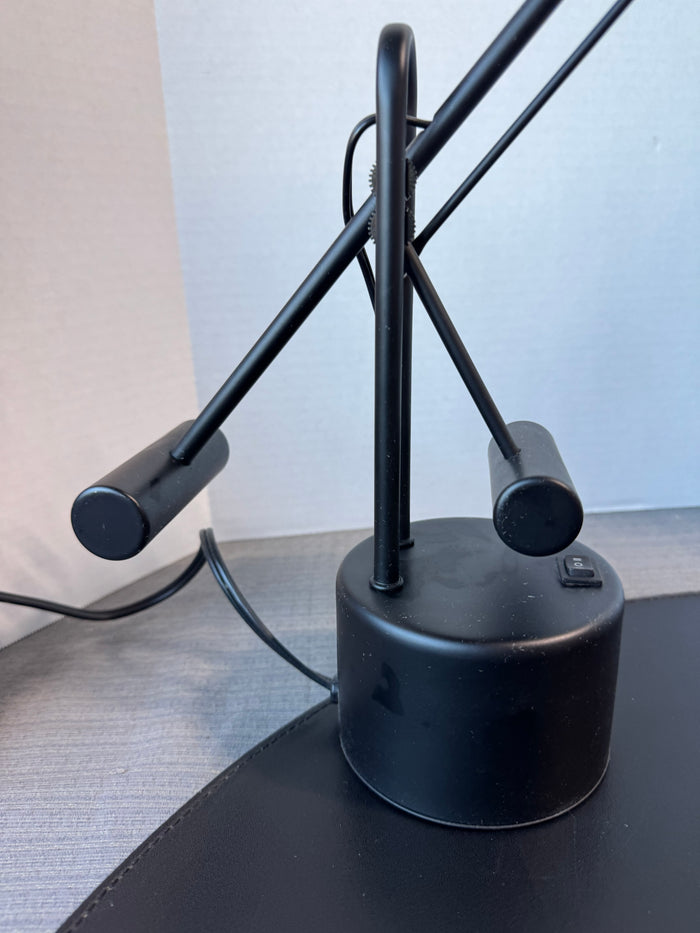 Black Metal 2-Way Cantilever Desk Lamp (WORKS)