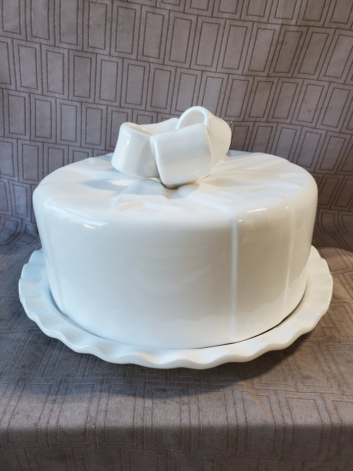 Destinos S.A. White Ceramic Gift Cake Stand