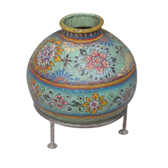 Iron Painted Pot with Stand-Style Two: Product View