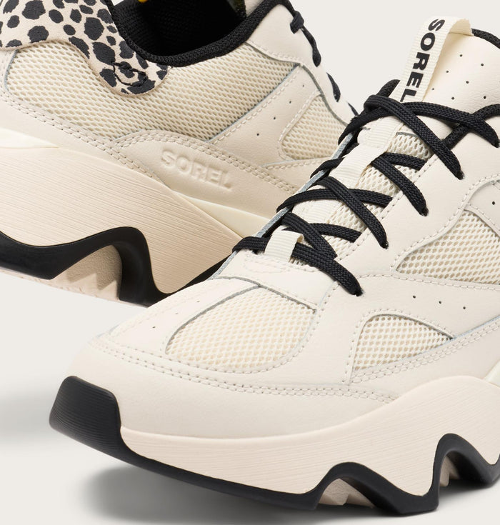 Kinetic™ Array Women's Sneaker - Chalk/Black