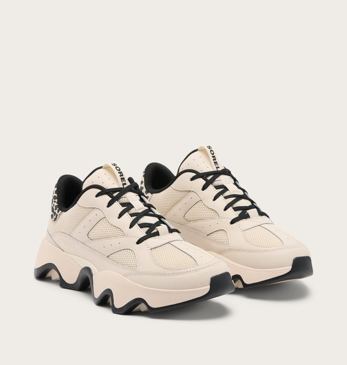Kinetic™ Array Women's Sneaker - Chalk/Black