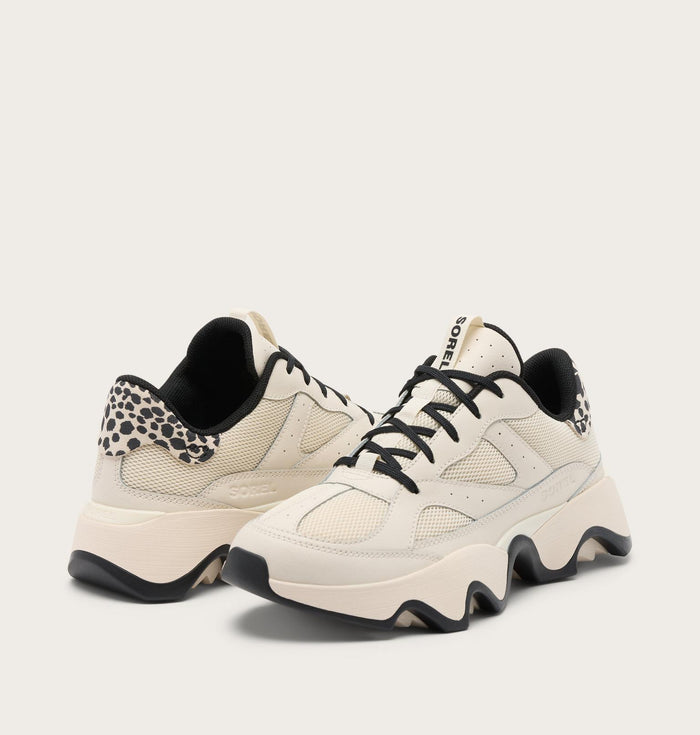 Kinetic™ Array Women's Sneaker - Chalk/Black