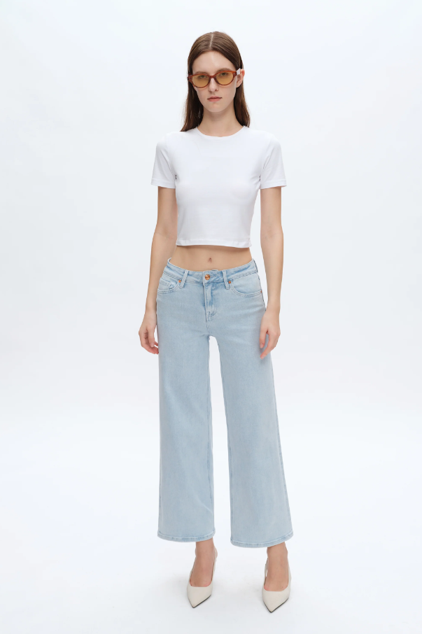 Lisa Mid Rise Wide Leg Jeans, Wathet - 13 Hub Lane   |  Cropped Wide Leg Jeans