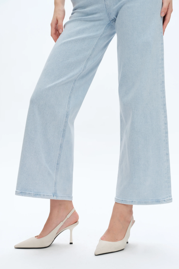 Lisa Mid Rise Wide Leg Jeans, Wathet - 13 Hub Lane   |  Cropped Wide Leg Jeans