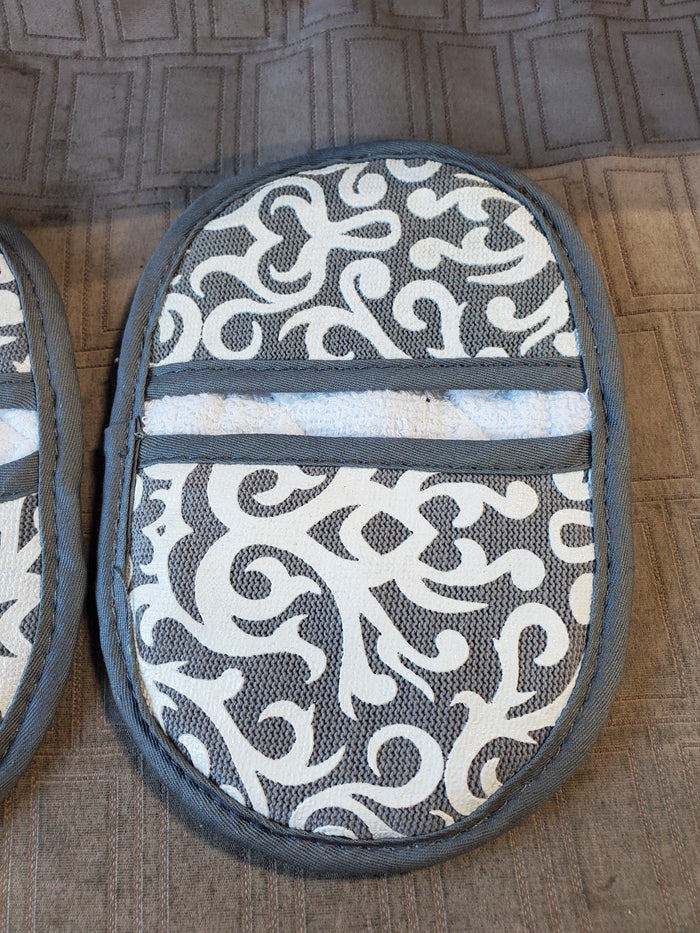 Pair of Temp-Tations by Tara Gray and White Damask Pocket Pot Holders