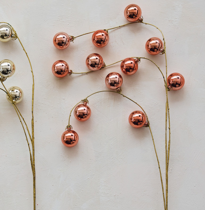 Plastic Ball Spray - 13 Hub Lane   |  Christmas Sprays