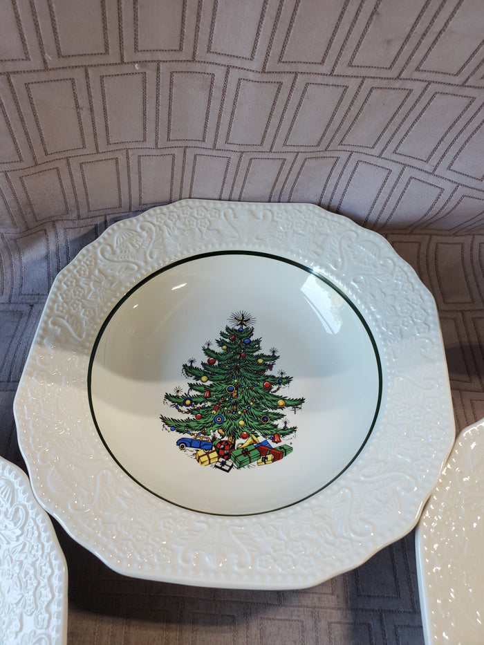 Set of 4 Cuthbertson Original Christmas Tree Bowls