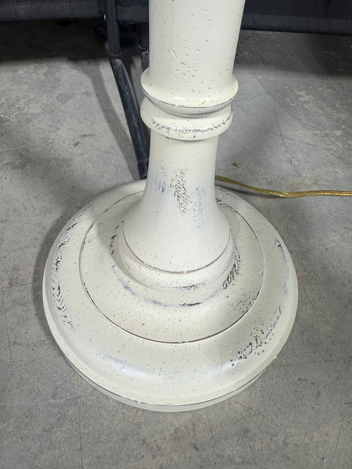 Shabby Chic Distressed Off White 3-Way Wooden Floor Lamp (WORKS)