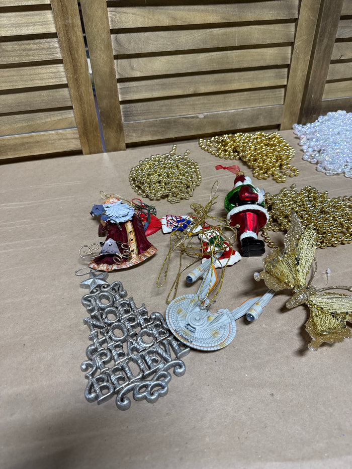 Small Assorted Holiday Lot