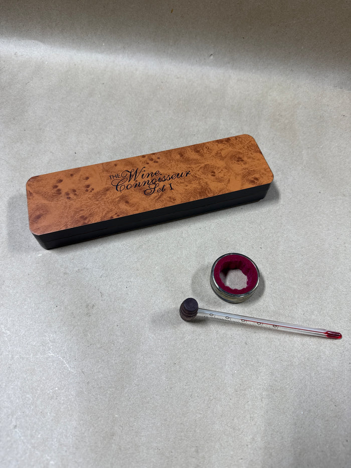 The Wine Connoisseur Set I Thermometer & Silverplate Drip Stopper With Case