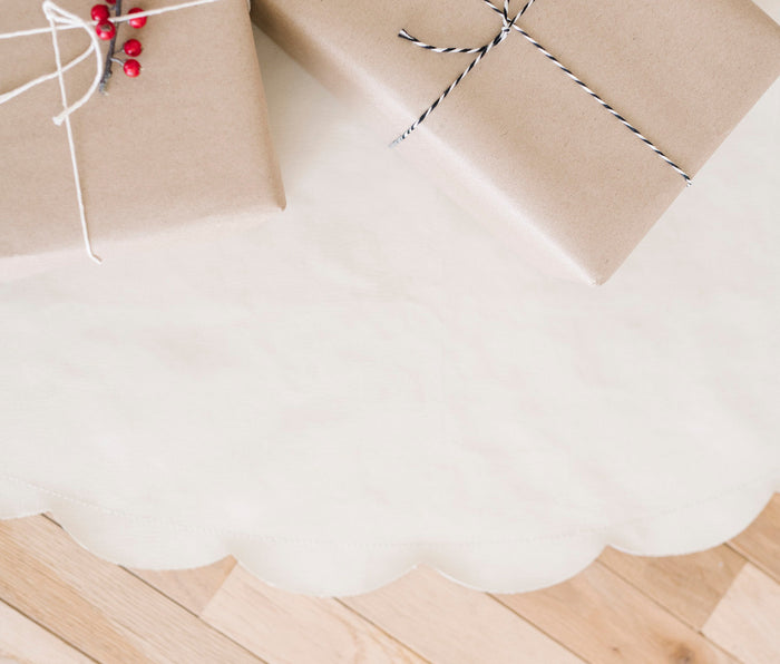 Tree Skirt- Ivory Scallop