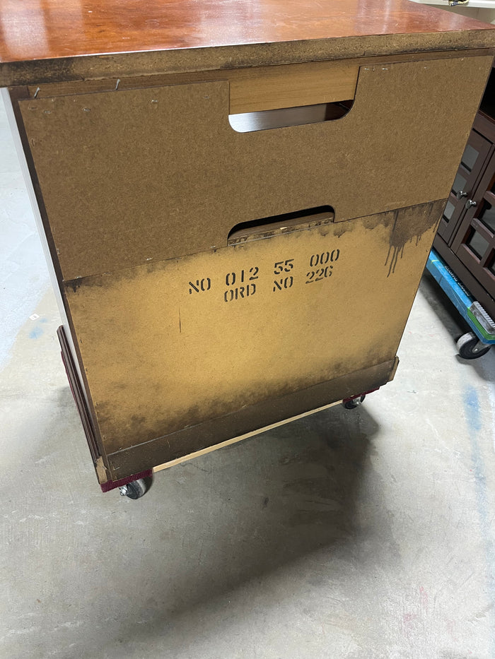 TV Console***HEAVY ITEM*** READ DETAILS ON PICK UP POLICY***