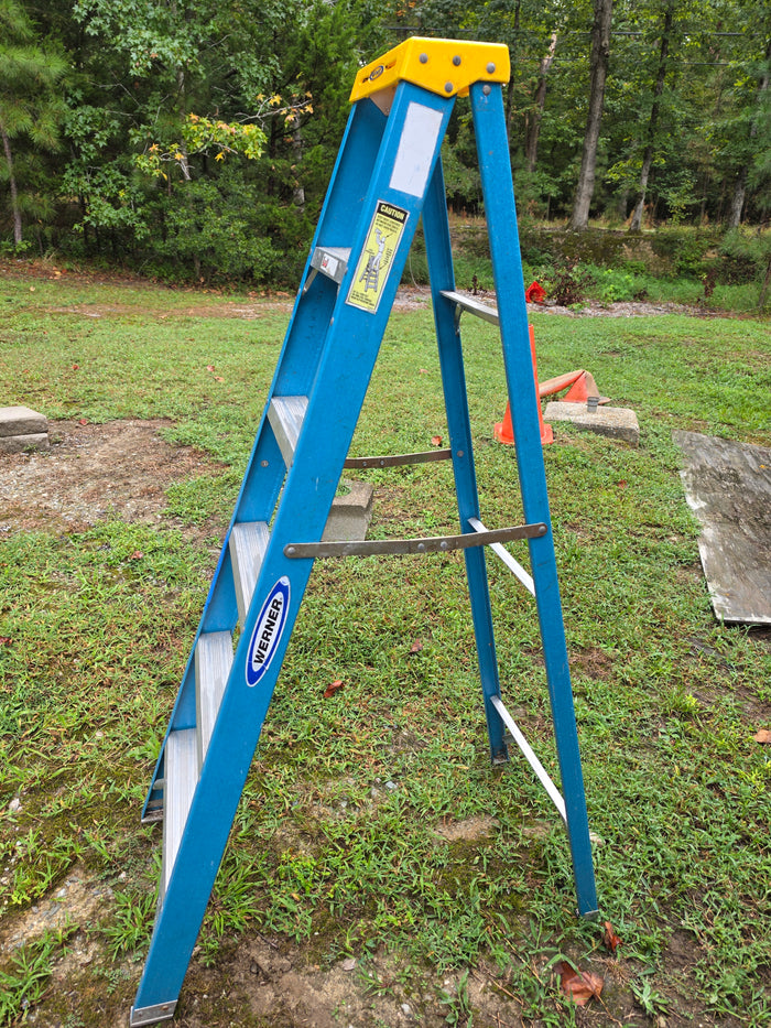 Werner 6' Fiberglass Ladder