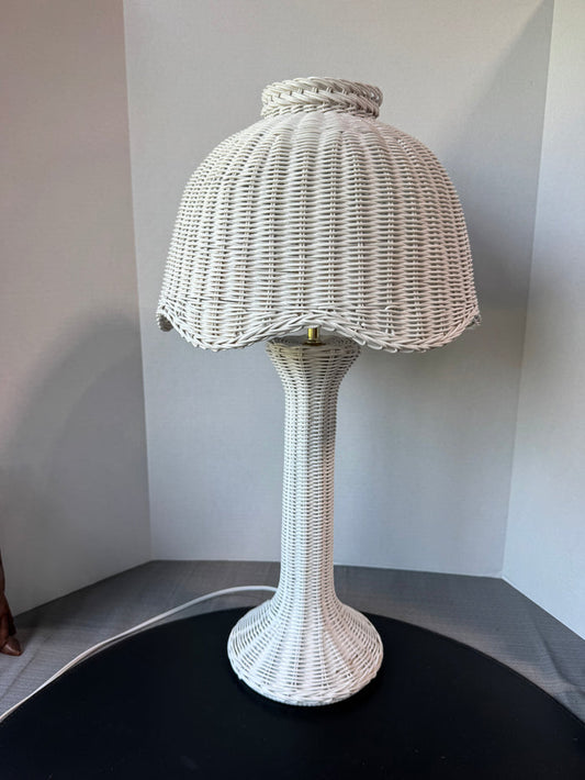 White Wicker Table Lamp (WORKS)