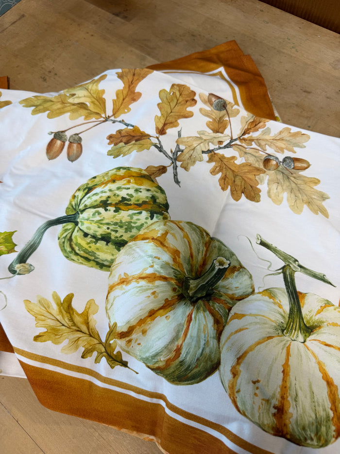 Williams Sonoma Heirloom Pumpkin Rectangular Tablecloth