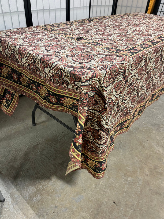 Williams Sonoma Rust/Black Paisley Table Cloth, 90"x71"
