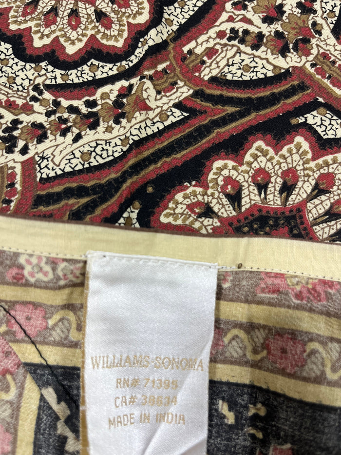 Williams Sonoma Rust/Black Paisley Table Cloth, 90"x71"